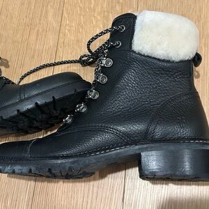 Frye Samantha hiking boots women’s 7